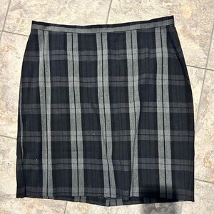 Stylish Preppy A Line Women’s Skirt Top of Knee Length Size 12